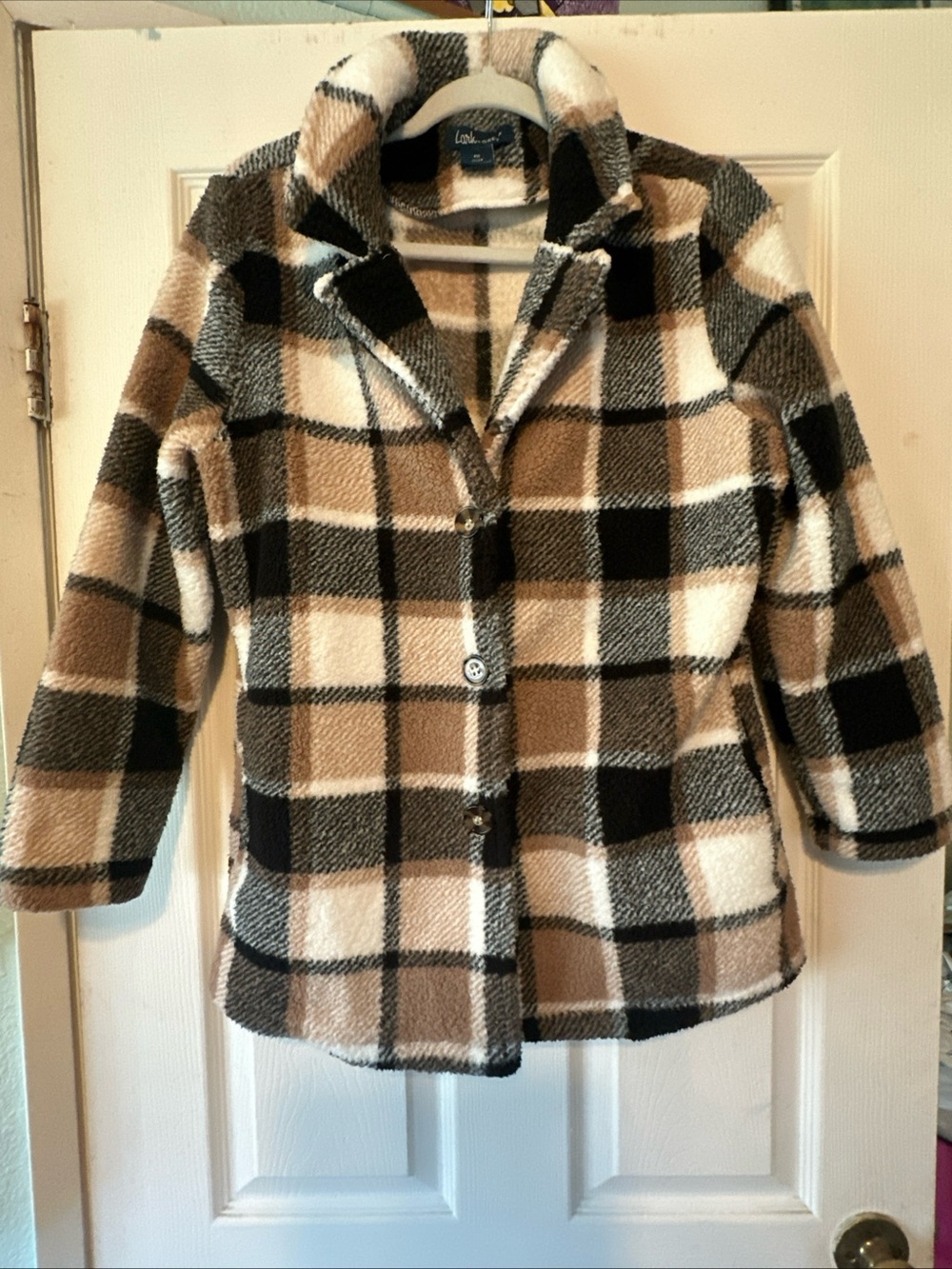 Lark and Grey Women’s Plaid Sherpa Jacket in Black and Brown size Medium